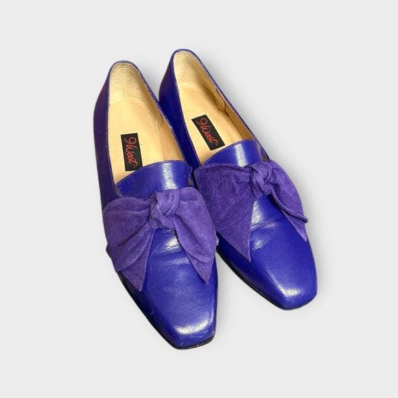 Vintage 1980s Nine West, Funky Purple Leather Loafers, With Suede Bows - Picture 3 of 8